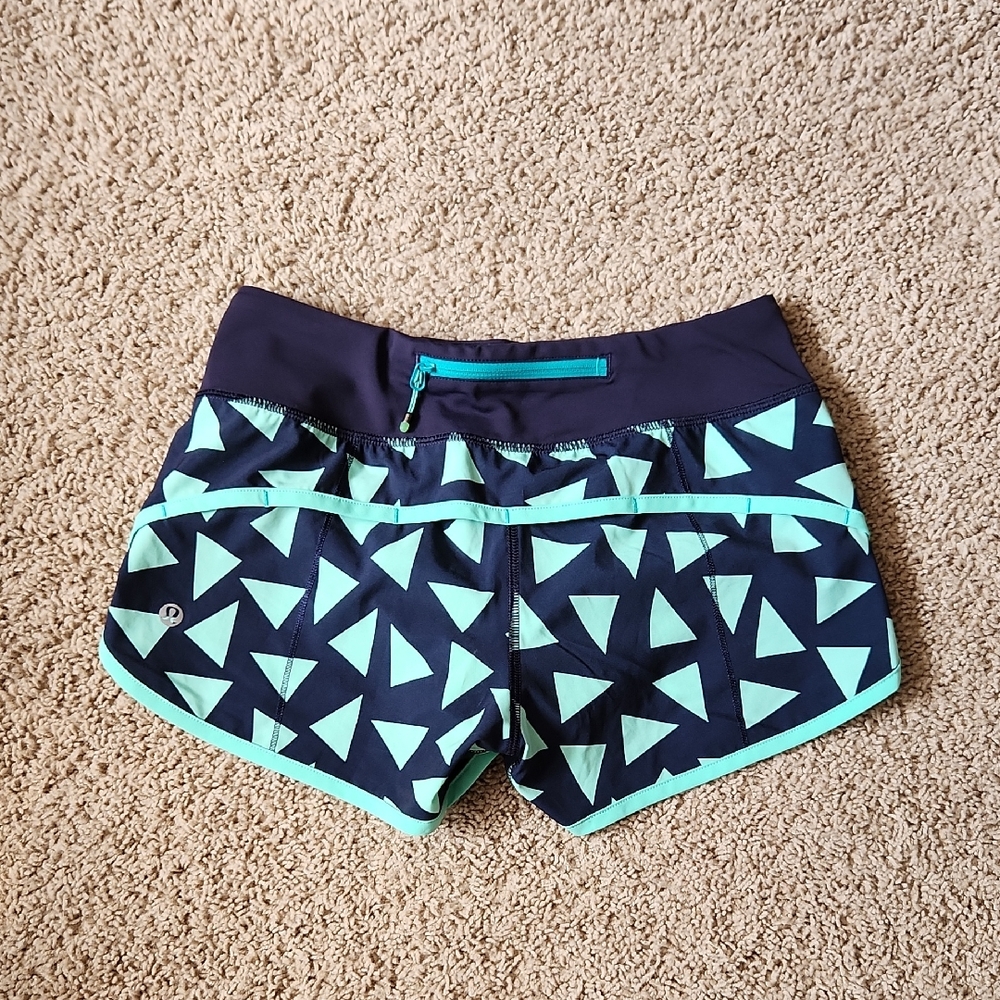 lululemon athletica Blue and Green Geometric Athletic Speed Shorts. Tri Menthol